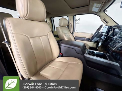 Used 2016 Ford F250 Lariat w/ Lariat Ultimate Package AWD/4WD image 16