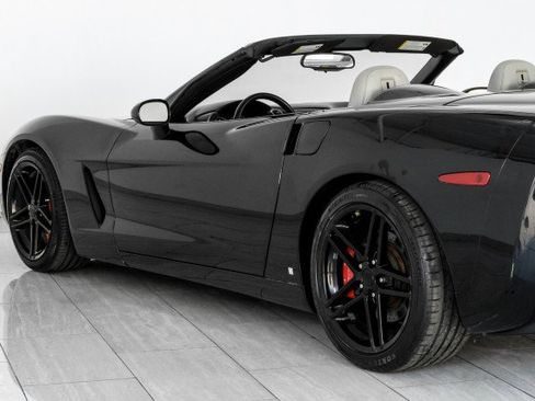 Used 2007 Chevrolet Corvette Convertible RWD image 49