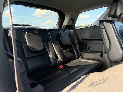Used 2021 Ford Explorer XLT w/ Equipment Group 202A AWD/4WD image 11