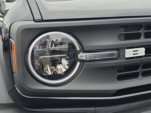 New 2025 Ford Bronco 2-Door image 7