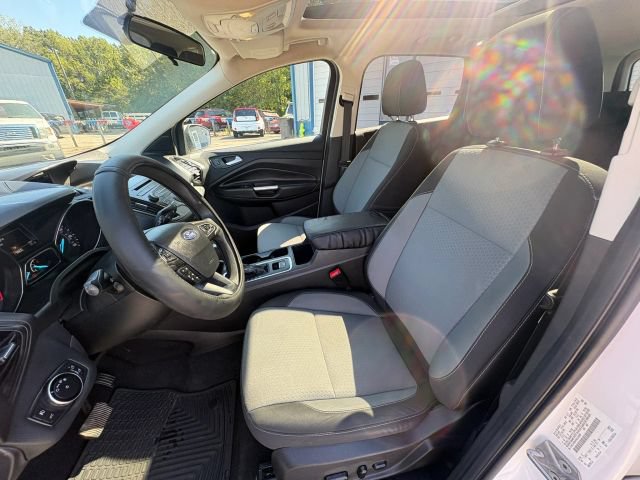 Used 2017 Ford Escape SE FWD image 15