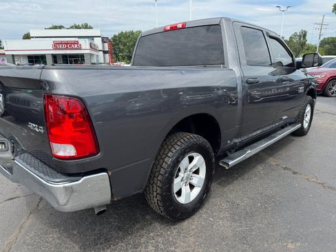 Used 2017 RAM 1500 ST w/ SXT Appearance Group AWD/4WD image 11
