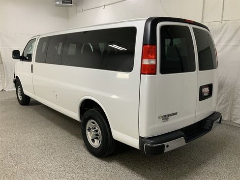 Used 2024 Chevrolet Express 3500 LT w/ LT Preferred Equipment Group image 4