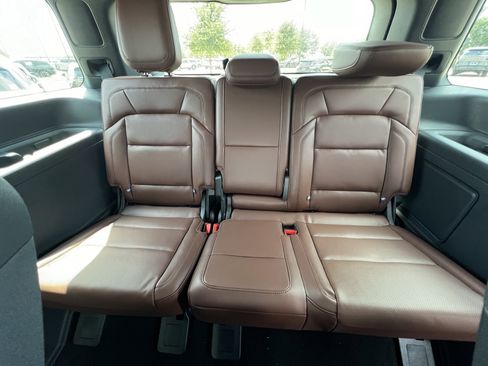 New 2025 Lincoln Navigator Reserve image 30
