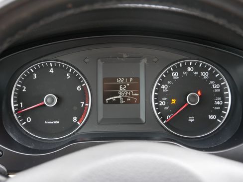 Used 2013 Volkswagen Jetta SE image 21