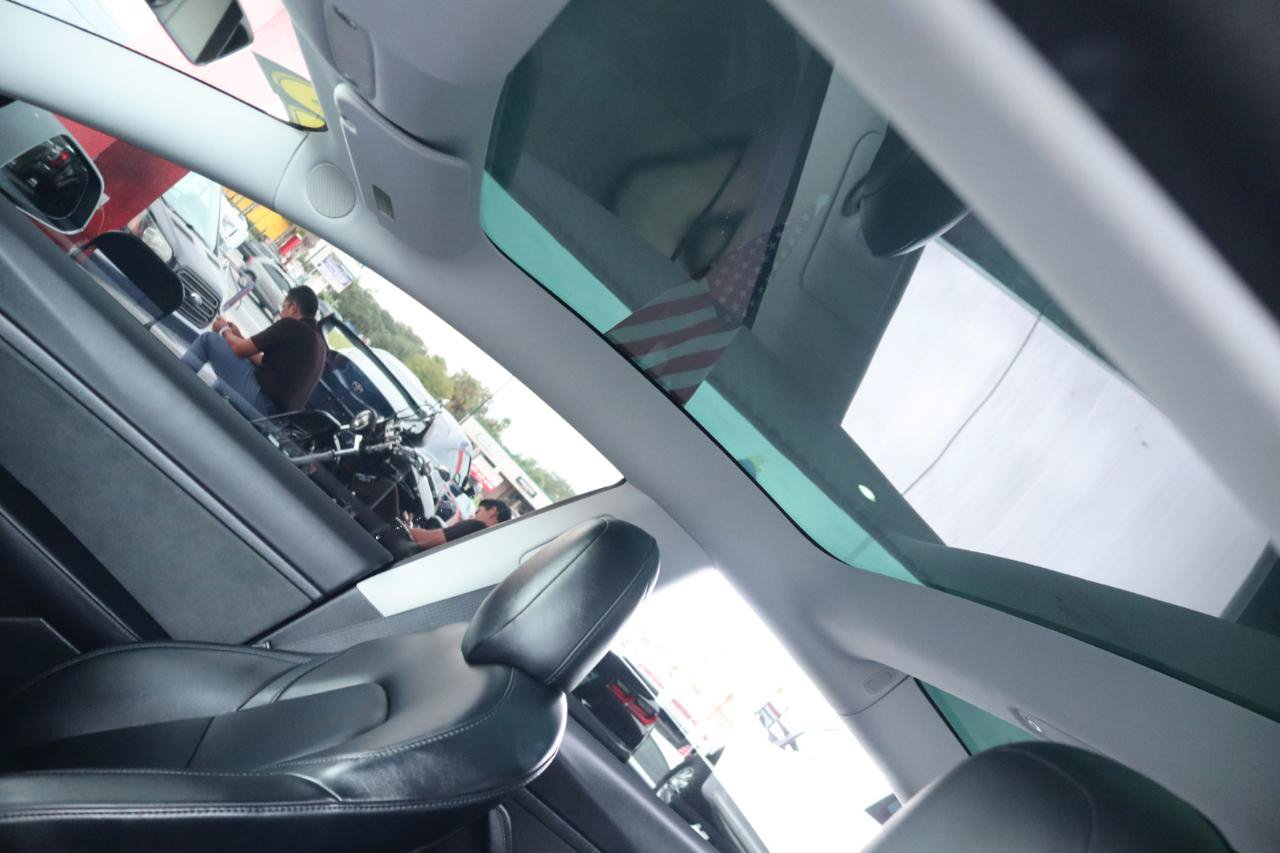 Used 2020 Tesla Model 3 Standard Range RWD image 18