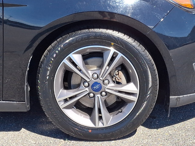 Used 2018 Ford Focus SE w/ SE Appearance Package FWD image 8