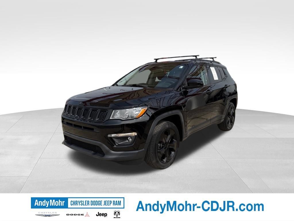 Used 2018 Jeep Compass Latitude w/ Popular Equipment Group AWD/4WD image 3