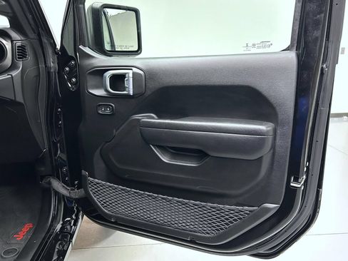 Used 2022 Jeep Wrangler Unlimited Sport AWD/4WD image 16