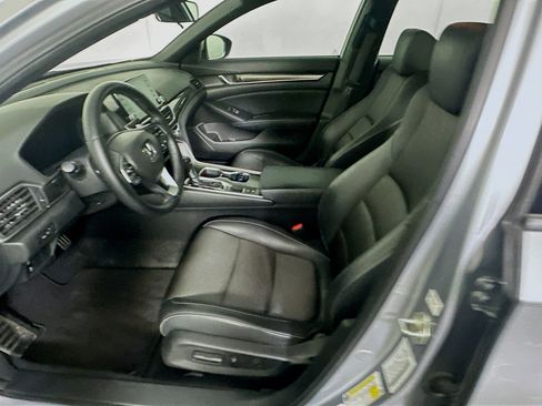 Used 2018 Honda Accord Sport image 13