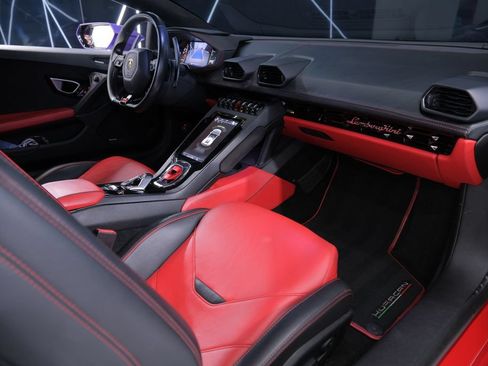 Used 2021 Lamborghini Huracan EVO RWD image 29