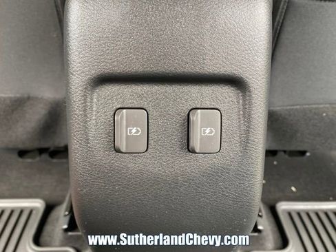 Used 2022 Nissan Kicks SV FWD image 36