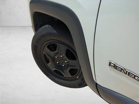 Used 2018 Jeep Renegade Sport w/ Power & Air Group FWD image 7