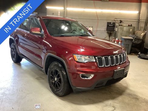 Used 2018 Jeep Grand Cherokee Laredo AWD/4WD image 7