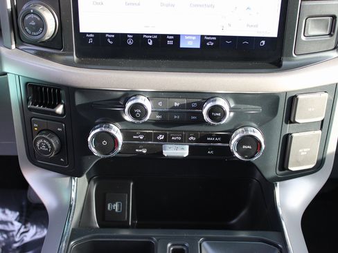 Used 2024 Ford F150 XLT w/ Mobile Office Package image 21