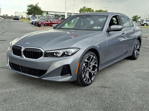 Certified 2025 BMW 330i xDrive Sedan w/ Premium Package image 3