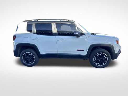 Used 2017 Jeep Renegade Trailhawk w/ Popular Equipment Group AWD/4WD image 6