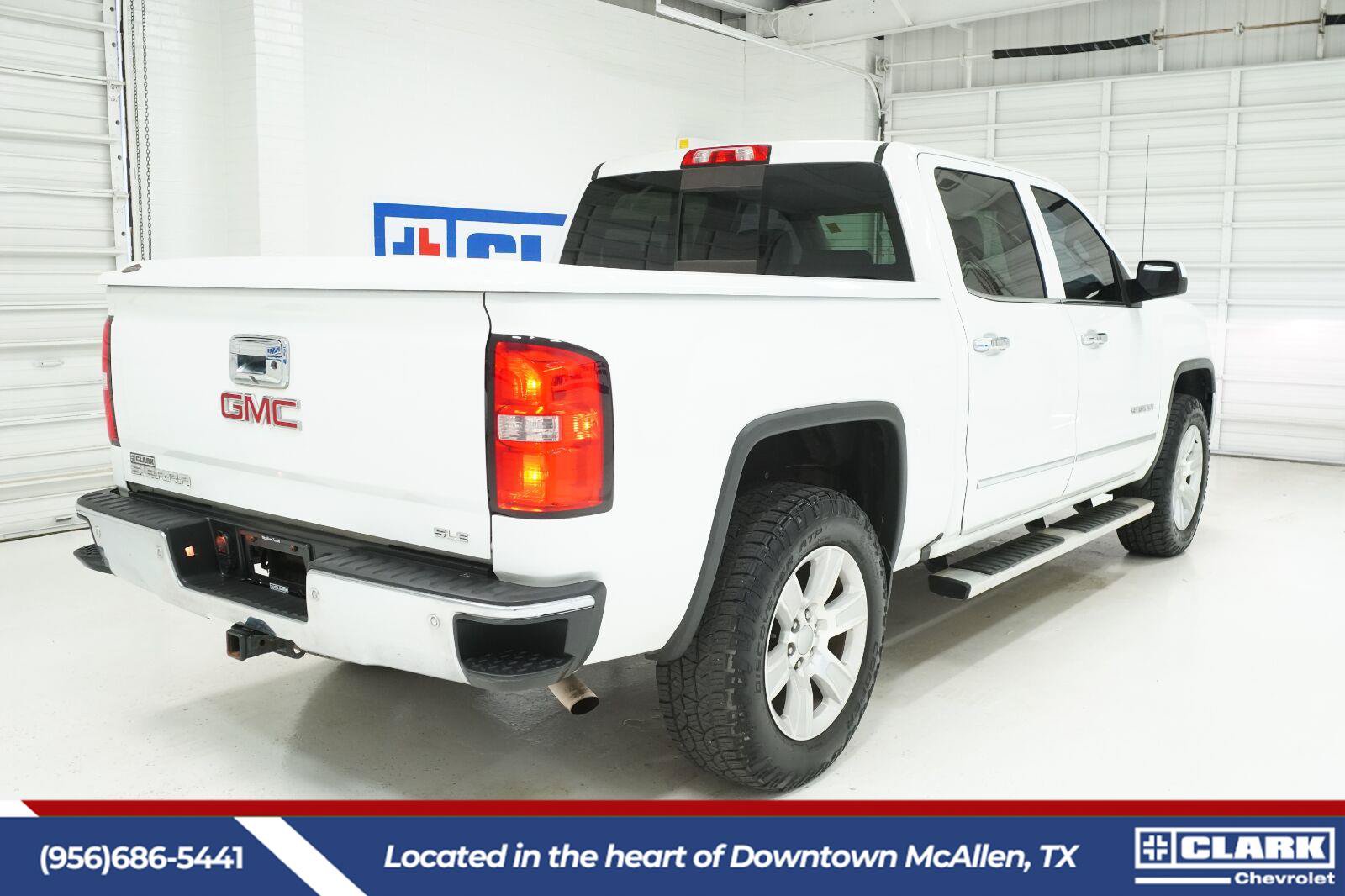 Used 2017 GMC Sierra 1500 SLE w/ SLE Value Package RWD image 4