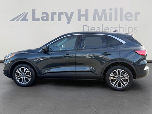 Used 2022 Ford Escape SEL w/ Technology Package image 2