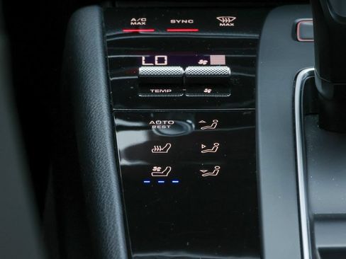 Certified 2026 Porsche Macan AWD/4WD image 47