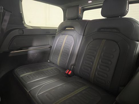 Used 2023 Rivian R1S Adventure image 22