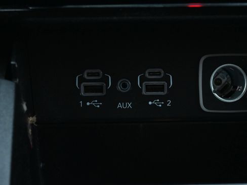 Used 2024 Jeep Grand Cherokee Laredo X RWD image 15