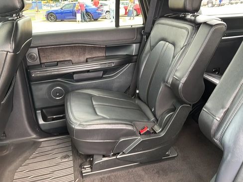 Used 2018 Ford Expedition Limited w/ Equipment Group 301A AWD/4WD image 45