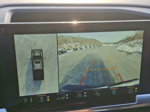 Used 2024 Chevrolet Silverado 2500 LT w/ Midnight Edition image 18