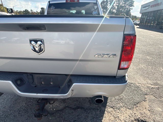 Used 2015 RAM 1500 Express AWD/4WD image 9