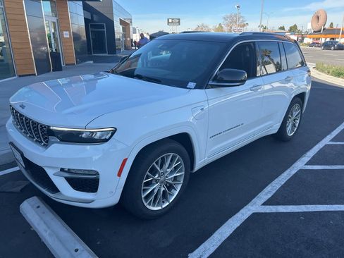 Used 2022 Jeep Grand Cherokee Summit w/ Advanced Protech Group IV image 2