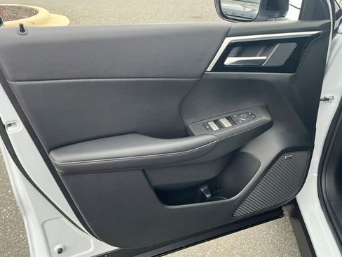 New 2026 Mitsubishi Outlander LE FWD image 11