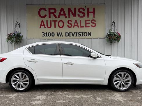 Used 2017 Acura ILX FWD image 2