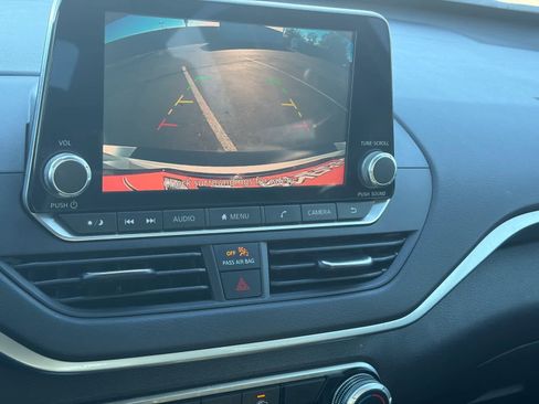 Used 2022 Nissan Altima 2.5 SV image 23