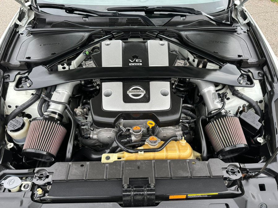 Used 2013 Nissan 370Z Coupe w/ Sport Pkg RWD image 19