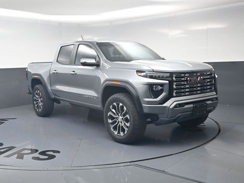 Used 2025 GMC Canyon Denali AWD/4WD image 14