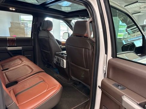 Used 2018 Ford F150 King Ranch w/ Equipment Group 601A Luxury AWD/4WD image 33