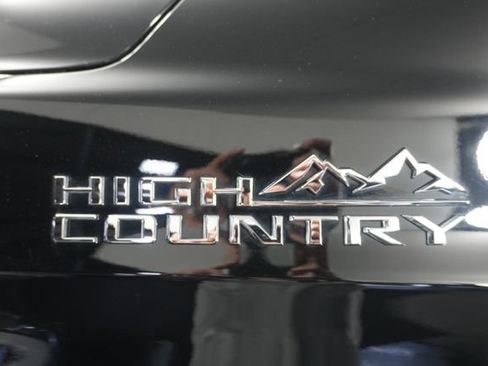 Used 2024 Chevrolet Tahoe High Country AWD/4WD image 27