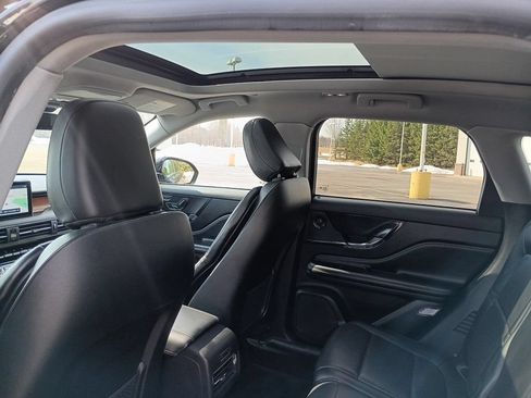 Used 2021 Lincoln Corsair Reserve w/ Equipment Group 201A AWD/4WD image 3