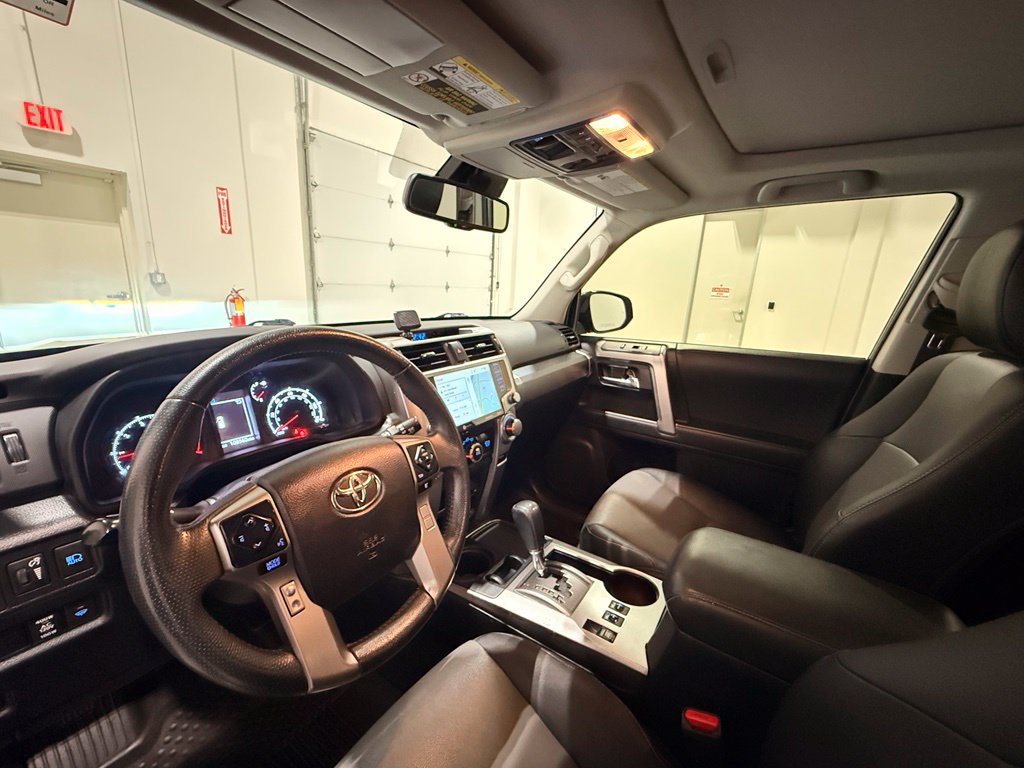 Used 2022 Toyota 4Runner SR5 Premium w/ Moonroof Package RWD image 18