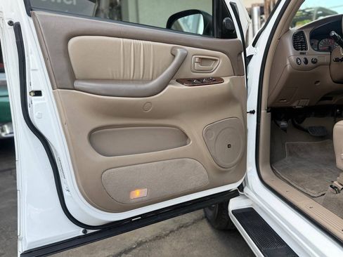 Used 2002 Toyota Sequoia Limited AWD/4WD image 53
