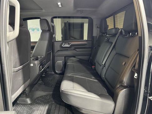 Used 2025 GMC Sierra 2500 Denali w/ Denali Reserve Package AWD/4WD image 18