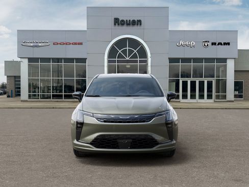 New 2027 Chrysler Pacifica Select FWD image 48