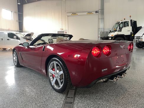 Used 2007 Chevrolet Corvette Convertible w/ Preferred Equipment Group RWD image 16