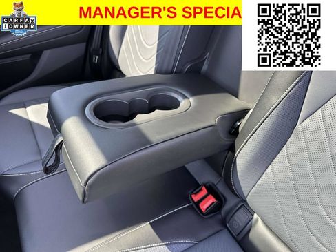 Used 2025 Volkswagen Tiguan SE w/ Panoramic Sunroof Package AWD/4WD image 11