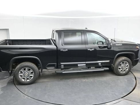 Used 2026 Chevrolet Silverado 2500 High Country w/ Technology Package AWD/4WD image 45