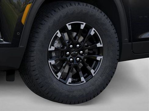 New 2026 Chevrolet Traverse Z71 w/ Enhanced Driving Package AWD/4WD image 9