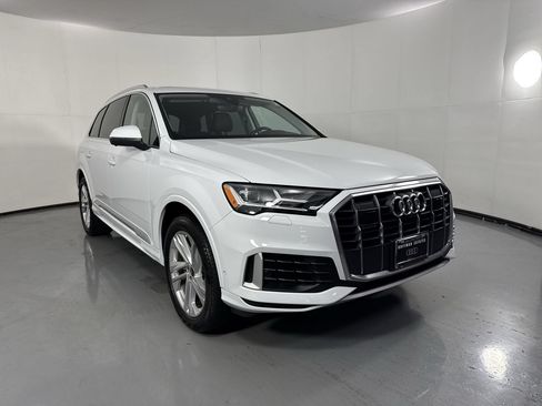 Used 2023 Audi Q7 2.0T Premium w/ Convenience Package AWD/4WD image 5