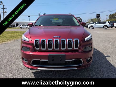 Used 2017 Jeep Cherokee Overland w/ Technology Group AWD/4WD image 9