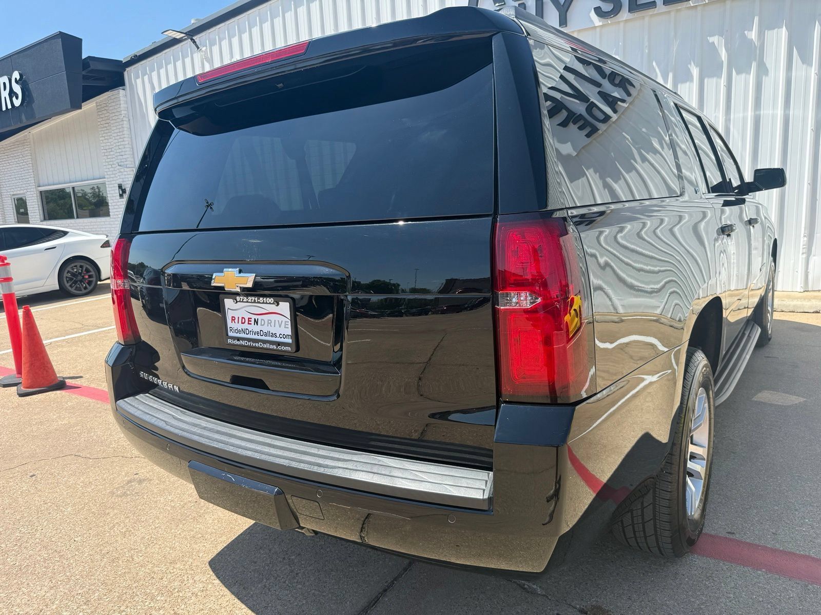 Used 2019 Chevrolet Suburban LT AWD/4WD image 6