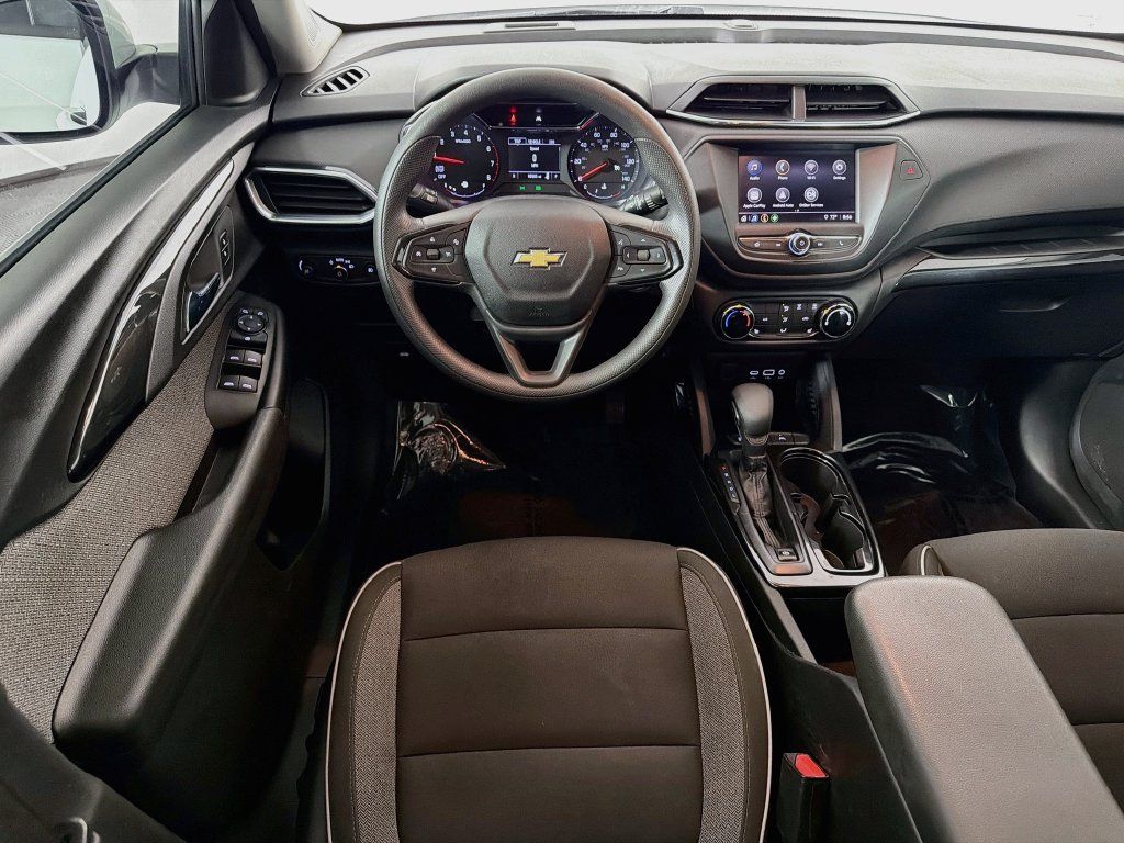 Used 2021 Chevrolet TrailBlazer LT FWD image 21